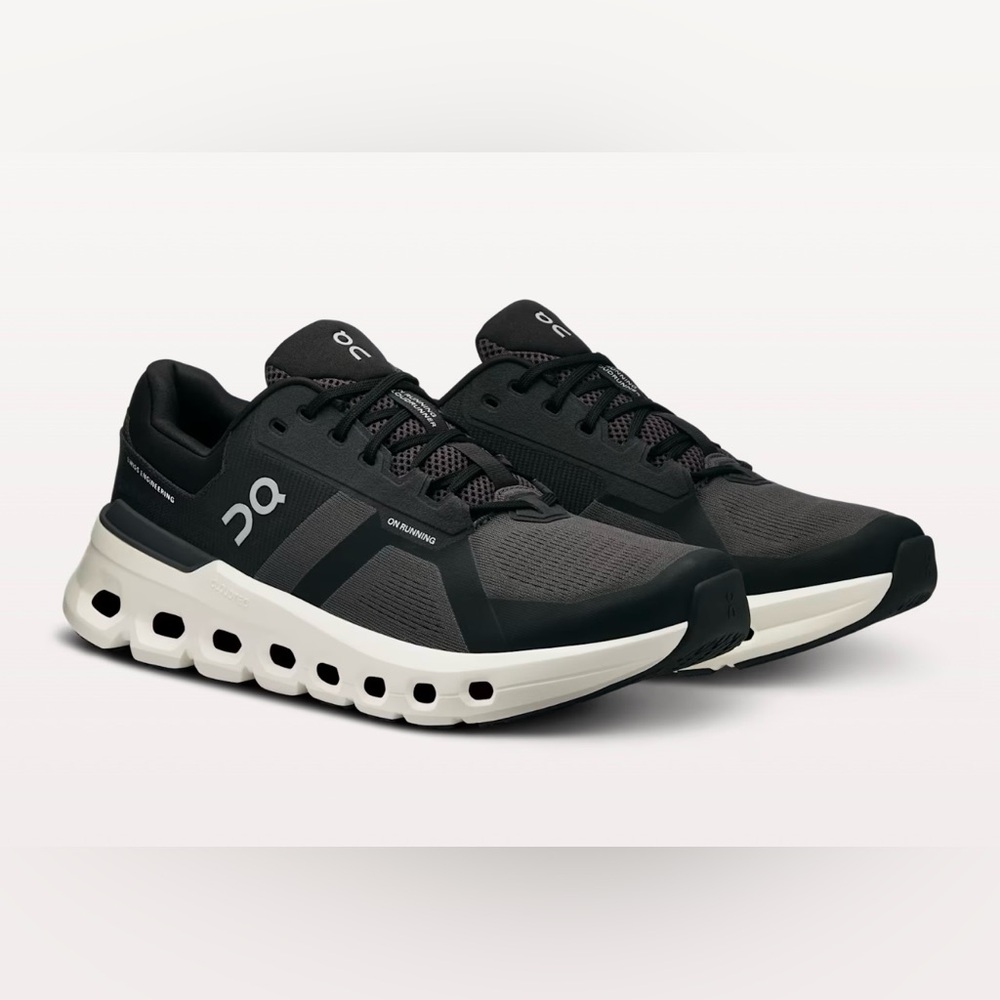 Men’s On Running Cloudrunner 2 in Black